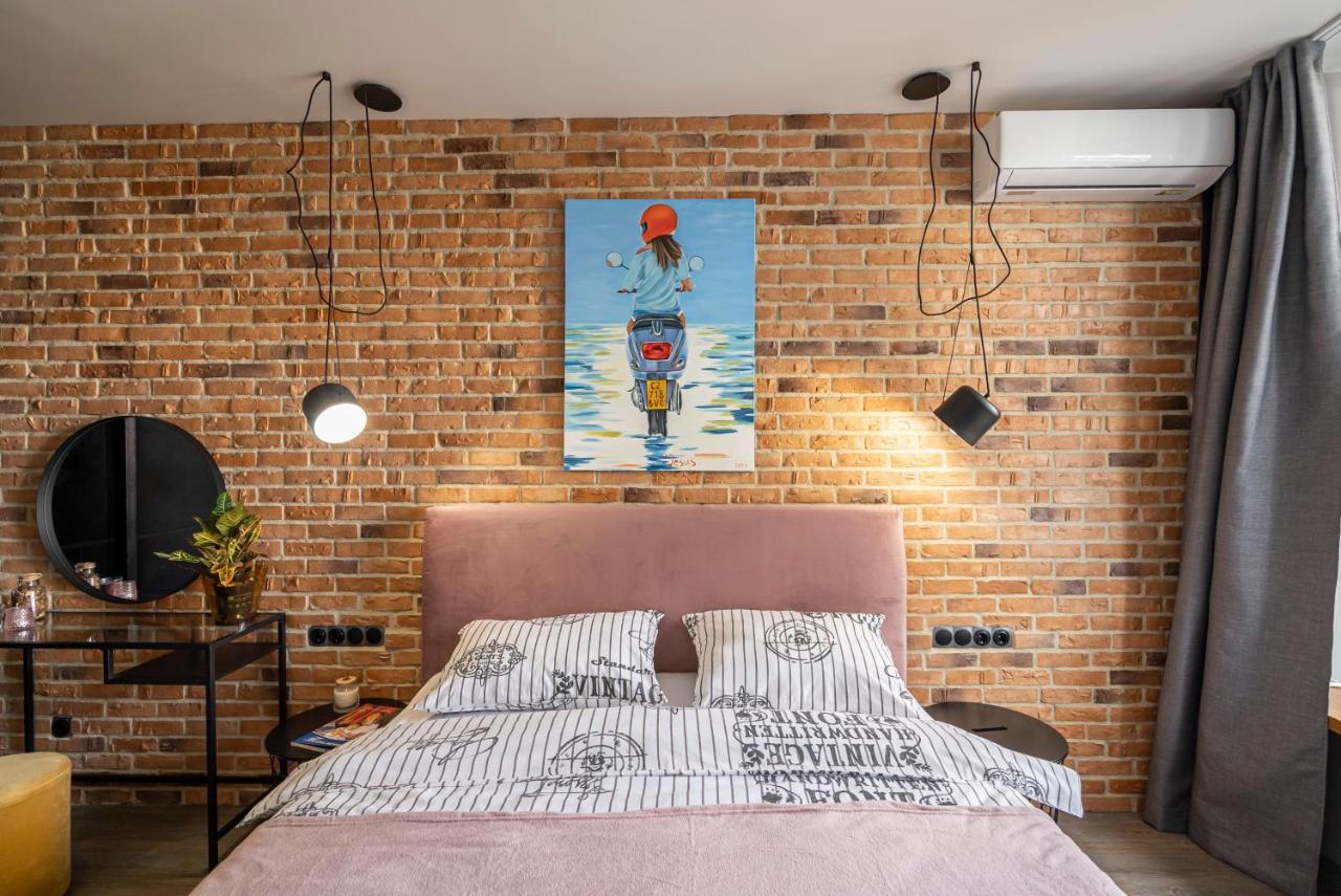 Slavutich Ecoloft Studios Kiev Buitenkant foto